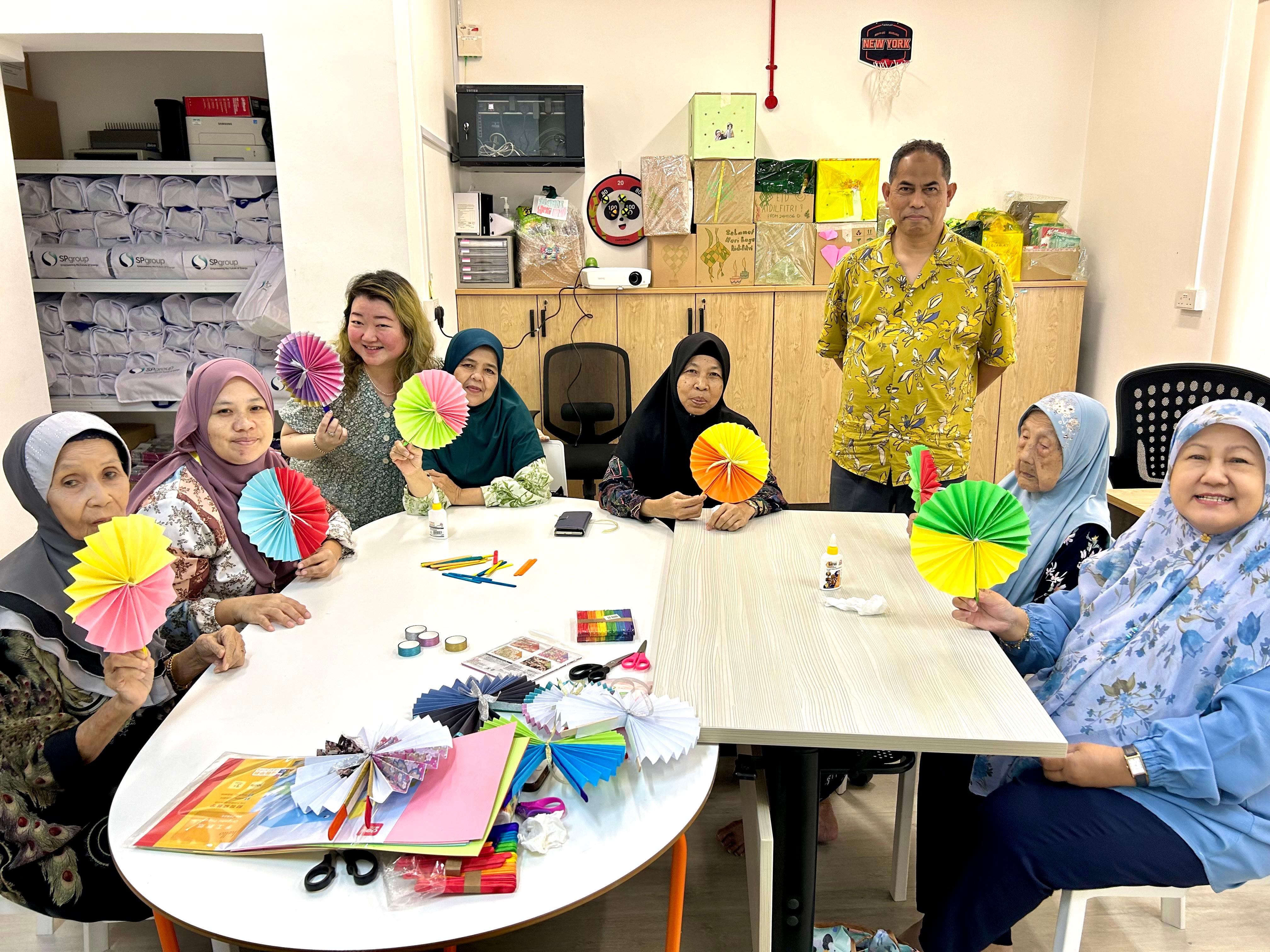 DIY Fans Group Photo